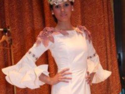 José Fernando ortega apoya a su hermana Gloria Camila en un desfile