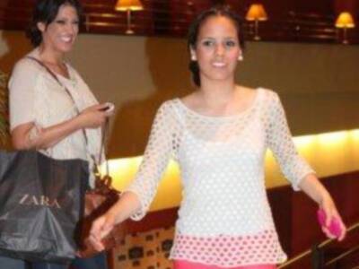 José Fernando ortega apoya a su hermana Gloria Camila en un desfile