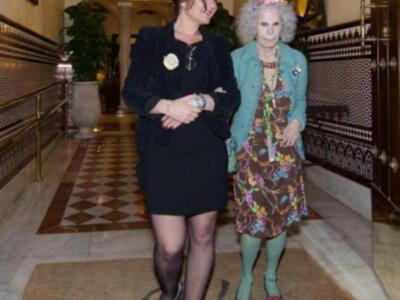 Numerosos personajes conocidos en Feria de Sevilla 2012