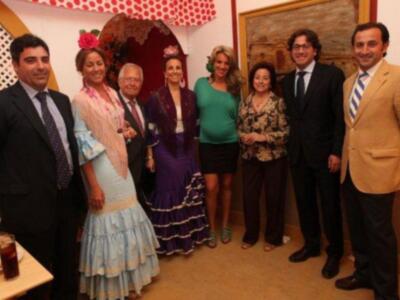 Numerosos personajes conocidos en Feria de Sevilla 2012