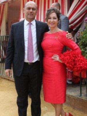 Numerosos personajes conocidos en Feria de Sevilla 2012