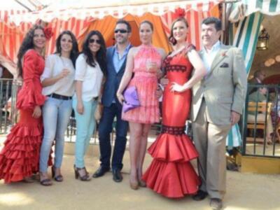 Numerosos personajes conocidos en Feria de Sevilla 2012