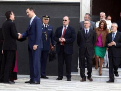 El cariñoso recibimiento al príncipe en Cádiz