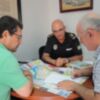Informan sobre la retirada de las farolas solares del paseo marítimo y la coordinación del tráfico (Chipiona)