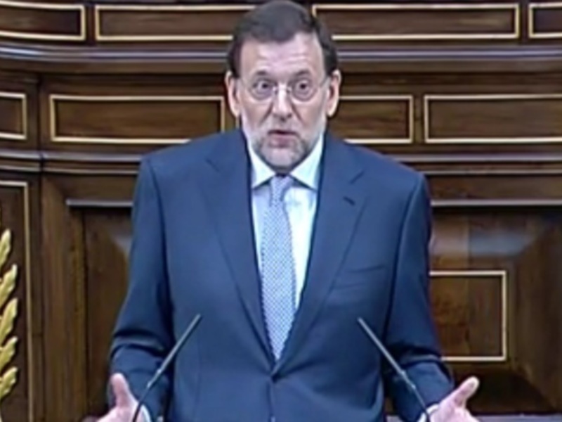 El ex primer ministro español Mariano Rajoy durante una sesión parlamentaria, hablando en el Congreso de los Diputados.