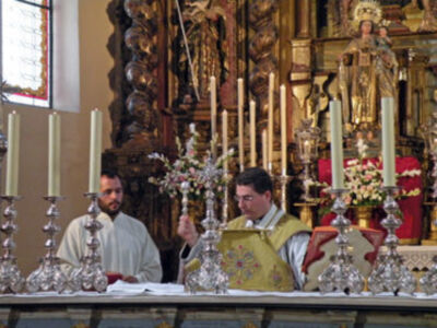 Función Solemne a la Stma. Virgen del Carmen de la Villa de Alcalá del Río.