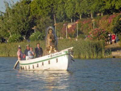 Procesión marinera de la virgen del Carmen de Calatrava.