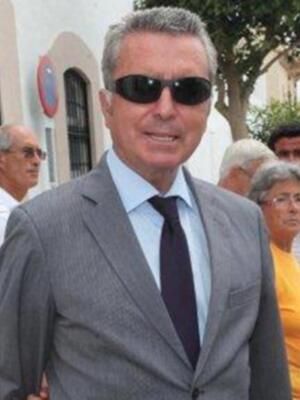 José Fernando recibe un millón de euros, herencia de Rocío Jurado de mano de su padre Ortega Cano