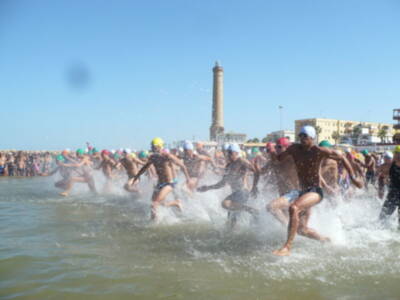 200 nadadores participarán en la espectacular travesía a nado Picoco-Playa de Regla(Chipiona)