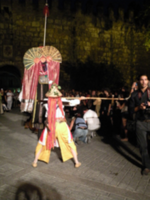 Sevilla.El Histórico Teatro Tascabile di Bérgamo en la Plaza del Triunfo.
