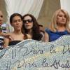 Gloria Mohedano con su familia, los únicos que presenciaron el paso de la virgen de regla  en la casa de Rocío Jurado