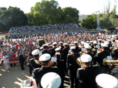 Sevilla. Certamen de Bandas" Música para un altar", en el parque los Principe