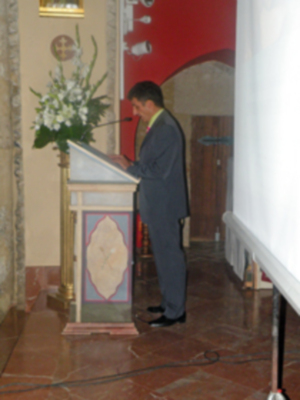 Provincia. Benjamín Domínguez, diserto una ponencia sobre el arte de la imaginería del Dulce nombres de Jesús, en la corporación del Nazareno de Alcalá del Río.