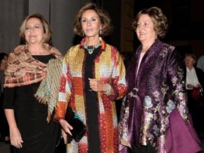 Los duques de Alba, Naty Abascal, Ana María Abascal y Alejandra Ortiz Osborne y su marido Joaquín Buendía, en el estreno de placido domingo en la maestranza 