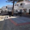 Concluye la reurbanización de la plaza Vieja con la colocación de cuatro contenedores soterrados(Chipiona) 