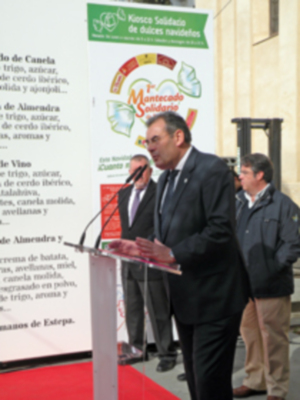Sevilla. EL sábado los empresarios de Estepa hicieron entrega en el acto de 1500 kilos de Productos Navideños para las familias necesitada de Sevilla.