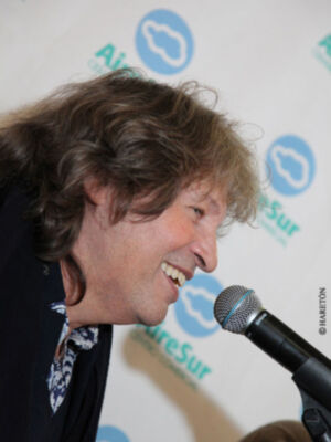 José Mercé, entrevistado por sus fans en el Centro Comercial AireSur