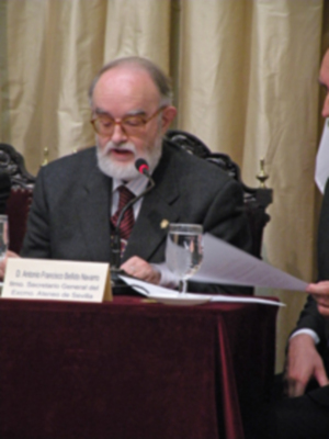  Sevilla.El Ateneo reconoció la labor de Caritas Diocesana con  la medalla de Oro  de su instituición.