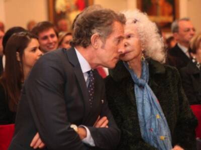 La duquesa de Alba, presidenta de honor de la fundación real academia de medicina y cirugía de Sevilla