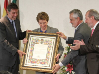 Emilio Aragón Miliki recibió la distinción de Hijo Predilecto de la Provincia de Sevilla a título póstumo