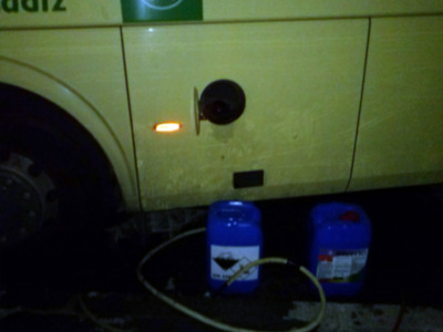 Detenidos por la Policía Local de Chipiona mientras robaban cien litros de gasoil de autobuses 