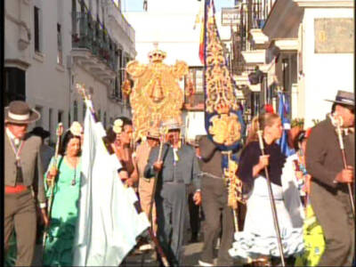 El Simpecado y los romeros de Chipiona ya caminan hacia la aldea almonteña