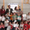 Antonio Peña y Estefanía Jurado clausuraron ayer la escuela de psicomotricidad en la que han participado casi 100 niños(Chipiona)