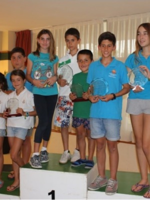 El 40º Trofeo Club Náutico Sevilla de la clase Optimist se queda en el Guadalquivir