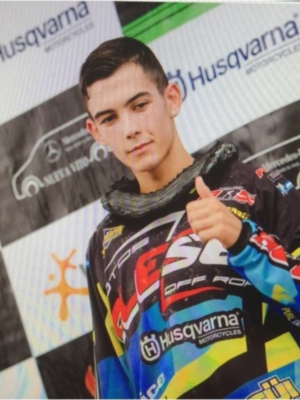 El Chipionero Joaquín Camacho, de 16 años, campeón de España de 125