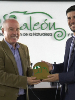Ecovidrio entrega a Chipiona el galardón Iglú de Oro como municipio con mayor contribución en el reciclado de vidrio