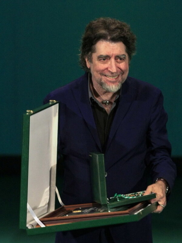 Al Pacino recibiendo un premio en el Festival de Cine de Venecia.
