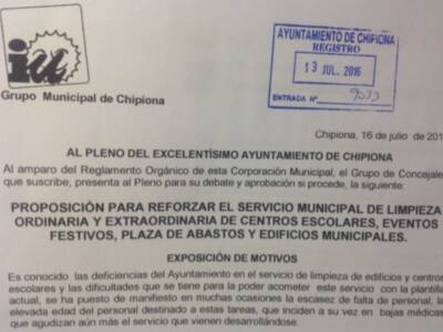 El PP permite deficiencias en la limpieza de los colegios incluso disponiendo desde el 13 de julio de una proposición de IU