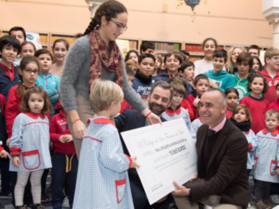 190 alumnos del Colegio Internacional de San Francisco de Paula entregan a la Real Orquesta Sinfónica de Sevilla una aportación económica de 15.865 e