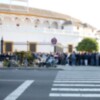 Largas colas que denotan una gran expectación para la Feria