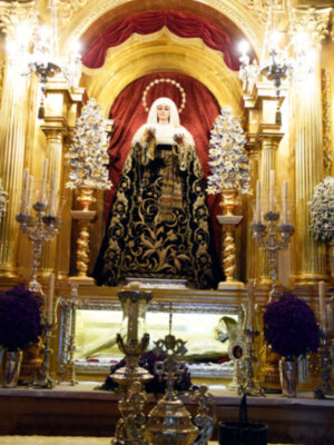 La Hermandad de la Soledad de Alcalá del Río en Tiempo estival