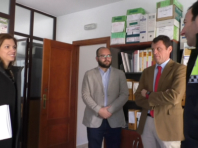 La nueva coordinadora provincial de Educación Vial de la DGT visita Chipiona para conocer el programa que se imparte en los colegios