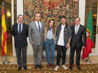 El embajador de Portugal en España recibe a Amaia y Alfred