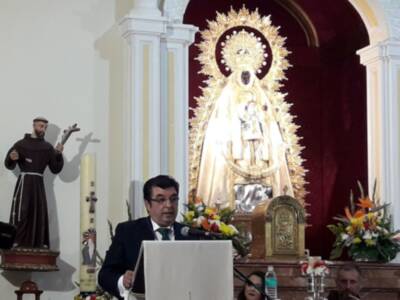 Joaquín Rivera destaca en un sentido pregón el verdadero valor de hermandad que se vive en la Hermandad del Pinar