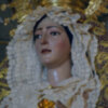 La Virgen de la Esperanza de la Hermandad de los Pescadores  de Alcalá del Río vestida  para el tiempo estival.