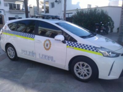 La Policía Local cuenta con un nuevo vehículo adquirido por sistema de renting dotado con el equipamiento policial que establece la normativa