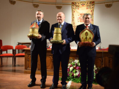 El ateneo sevillano proclama a los Reyes de la ilusión en Capitanía.