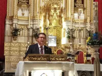 Las vivencias de su primer camino protagonizan un pregón del Rocío de Antonio Peña que llenó el Santuario de Regla