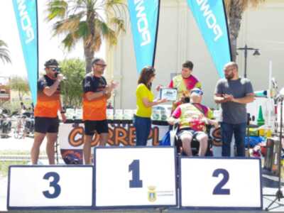Doblete chipionero en los 10 kilómetros Correplayas con Eva Mellado y Fran Caraballo que fue ganador absoluto incontestable