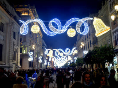 Luces y belenes para la Navidad Sevillana