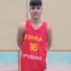 El joven baloncestista chipionero David Jiménez cierra una temporada se prepara para debutar en la liga EBA