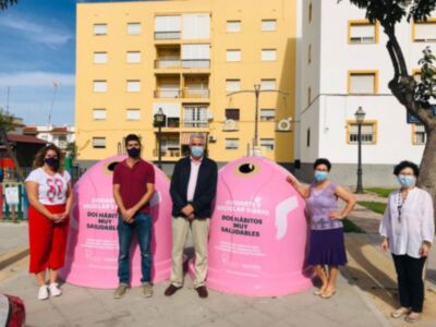 La campaña 'Recicla vidrio por ellas' de lucha contra el cáncer de mama vuelve un año más a Chipiona