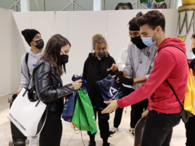 La campaña del Instituto Andaluz de la Juventud para prevenir enfermedades de transmisión sexual llega a Chipiona 