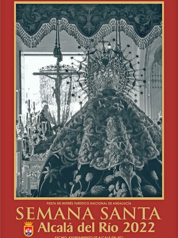 Cartel de la Semana Santa en Alcalá del Río 2022, con una imagen de la Virgen y un crucifijo en el interior de una iglesia.