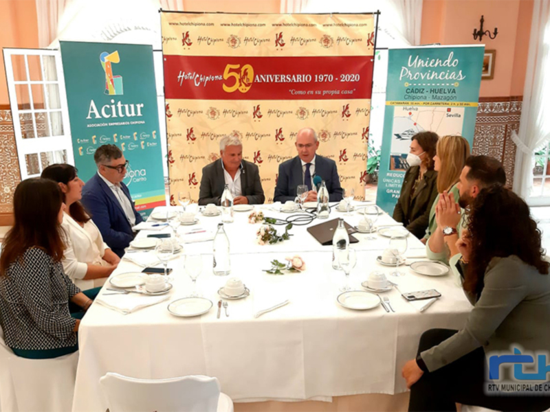 Presentación de Acitur en un evento conmemorativo de 50 años, organizado por la Junta de Extremadura.