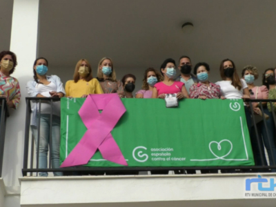Monumentos y edificios de Chipiona se iluminan hoy de rosa para sensibilizar sobre la lucha contra el cáncer de mama 